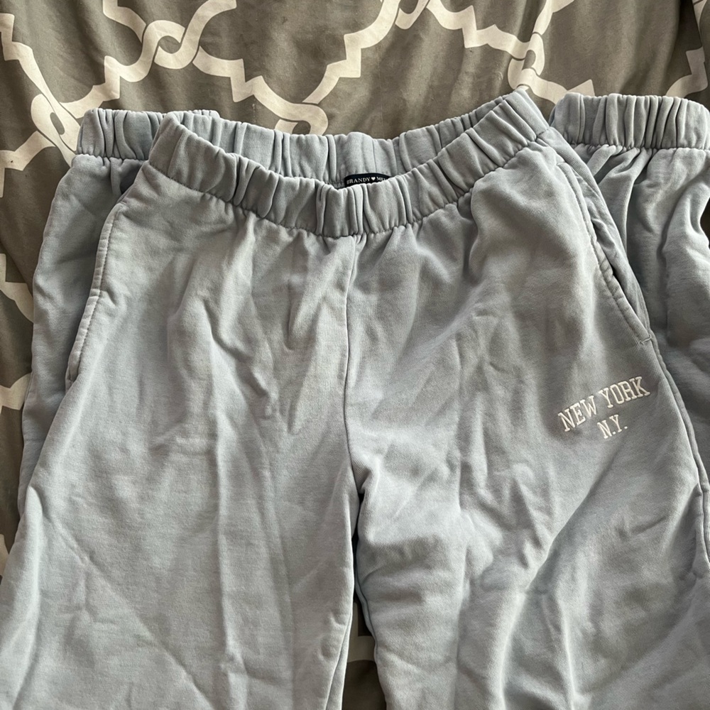 brandy melville new york sweatpants